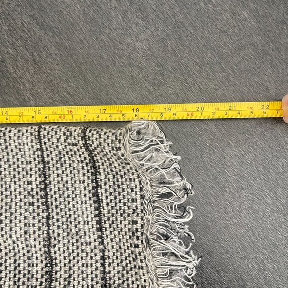 Chico's Tweed Gray/Black Open Cardigan With Lace, Size 3 - Picture 7 of 7